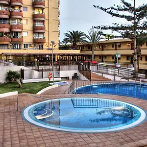 https://torres-del-sol-los-cristianos.in-canary-islands.com